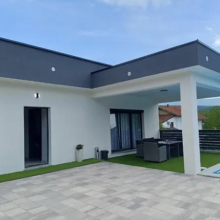 Villa Casa La Rosa Bihać